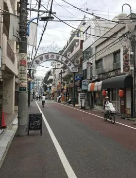 京工房ビルの外観