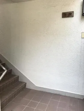 司ビルの外観