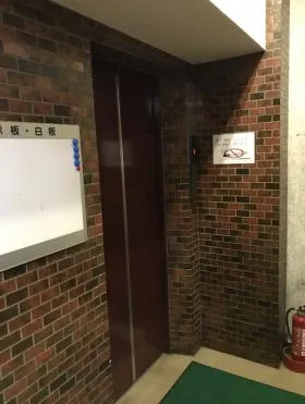 サニーハイム池袋ビルの外観