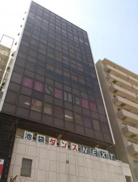地得ビルの外観