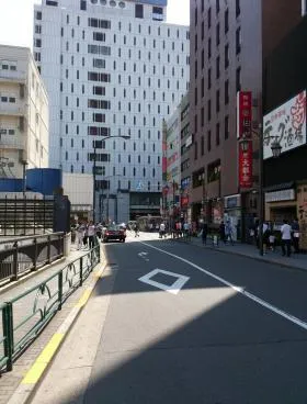 地得ビルの外観
