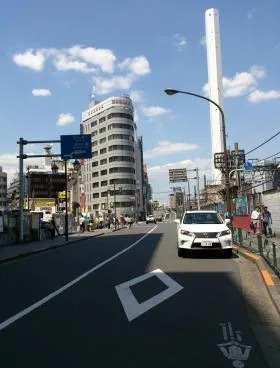 地得ビルの外観