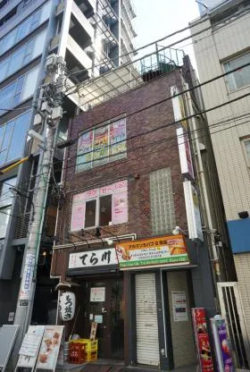 西新宿ミカエラビルの外観