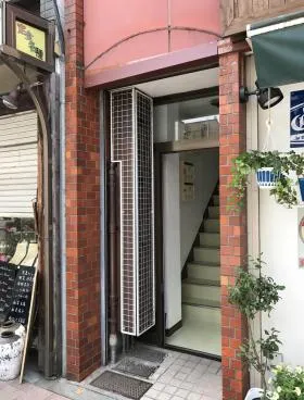 鈴木ビルの外観