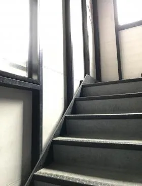 須賀ビルの外観