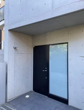 ARK HOUSE Rビルの外観