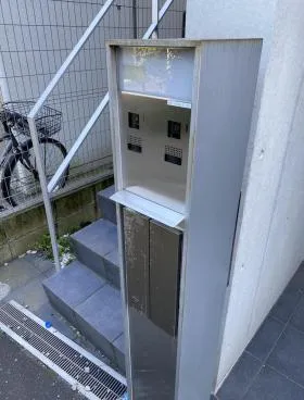 ARK HOUSE Rビルの外観