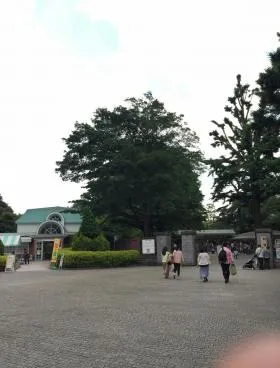 フォーチュンコート新宿御苑の外観