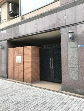 フォーチュンコート新宿御苑の外観