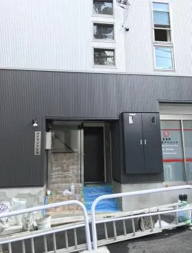 アイランドビルの外観