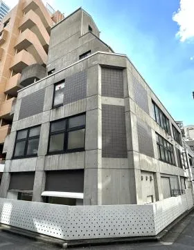 赤坂ライフフォーラムビルの外観