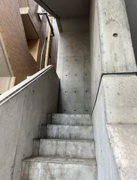 赤坂ライフフォーラムビルの外観