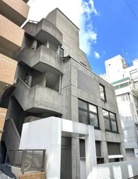 赤坂ライフフォーラムビルの外観