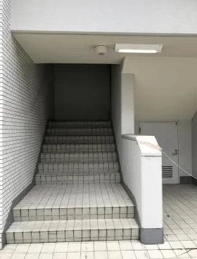 日興パレス東山ビルの外観