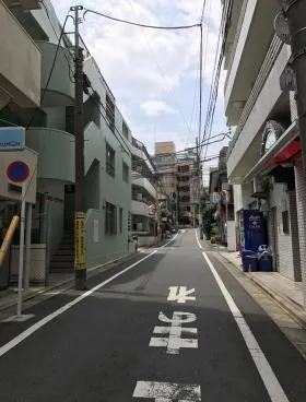 日興パレス東山ビルの外観