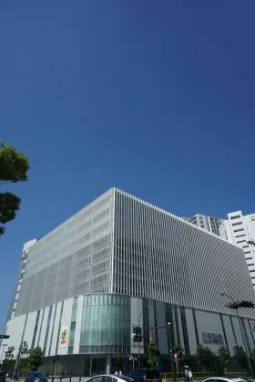 オーケーみなとみらいビルの外観