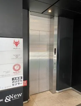BUREX FIVEの外観