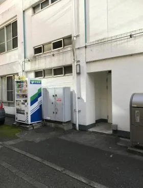 婦選会館ビルの外観