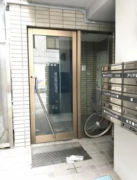 山文ビルの外観