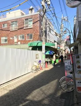 スイートビルの外観