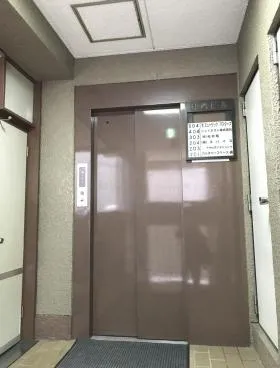 第1村島ビルの外観