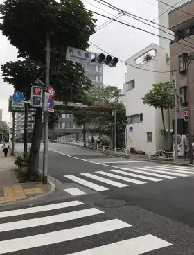京橋プリズムビルの外観