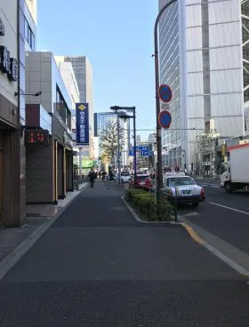 坂上マンションビルの外観