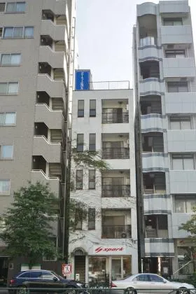 グローネット広尾ビルの外観