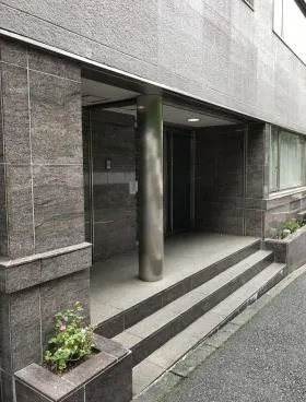 一番町ビルの外観