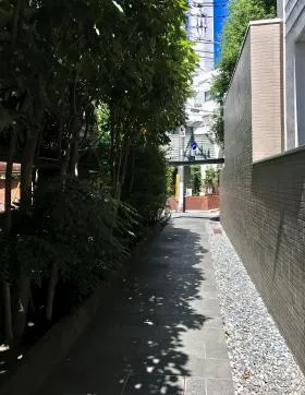 アドウェル元代々木の外観