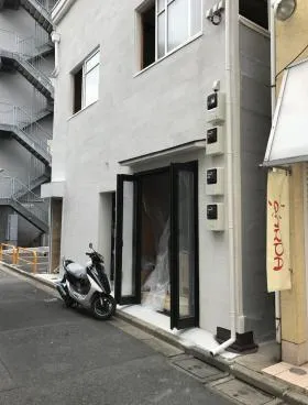 根木英光ビルの外観