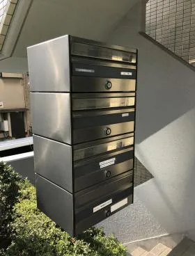 プレシャスビルの外観