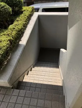 プレシャスビルの外観