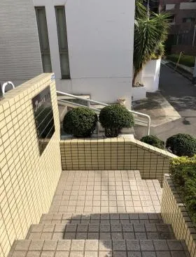 プレシャスビルの外観