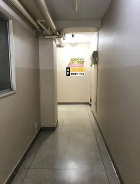 かがみビルの外観