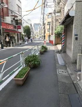 かがみビルの外観
