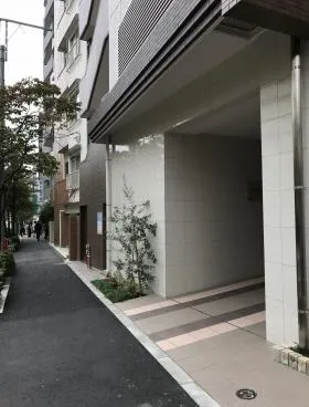 コスモグレイス新宿の外観