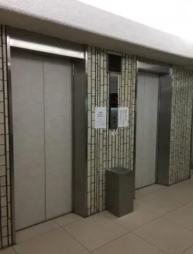 弁護士ビルの外観