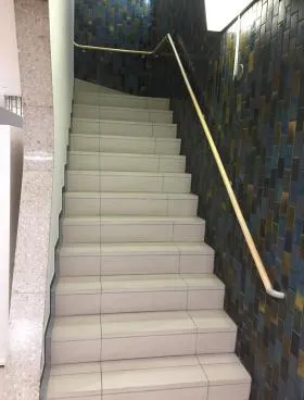 弁護士ビルの外観