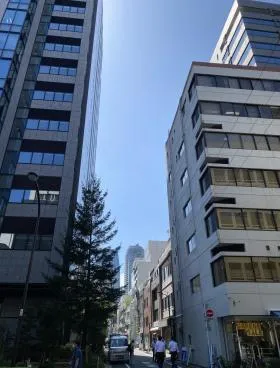 弁護士ビルの外観