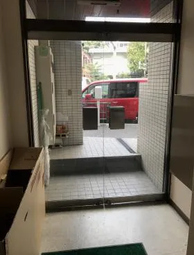 大場ビルの外観