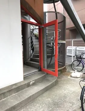 立幸目白ビルの外観