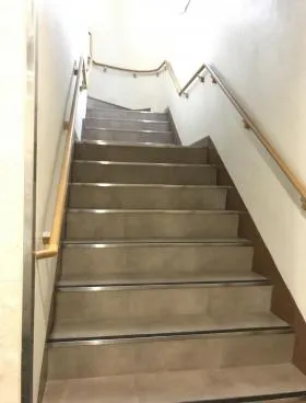 御苑フラワーマンションの外観