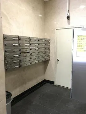 御苑フラワーマンションの外観