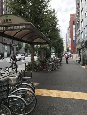 御苑フラワーマンションの外観