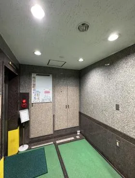 ルート麻布ビルの外観