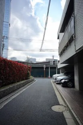 来栖ビルの外観