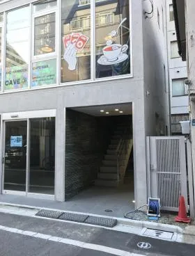 ネスト新宿御苑ビルの外観