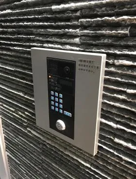 ネスト新宿御苑ビルの外観