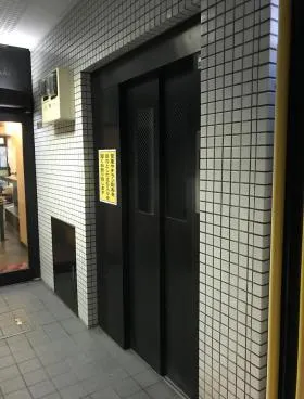 山崎ビルの外観